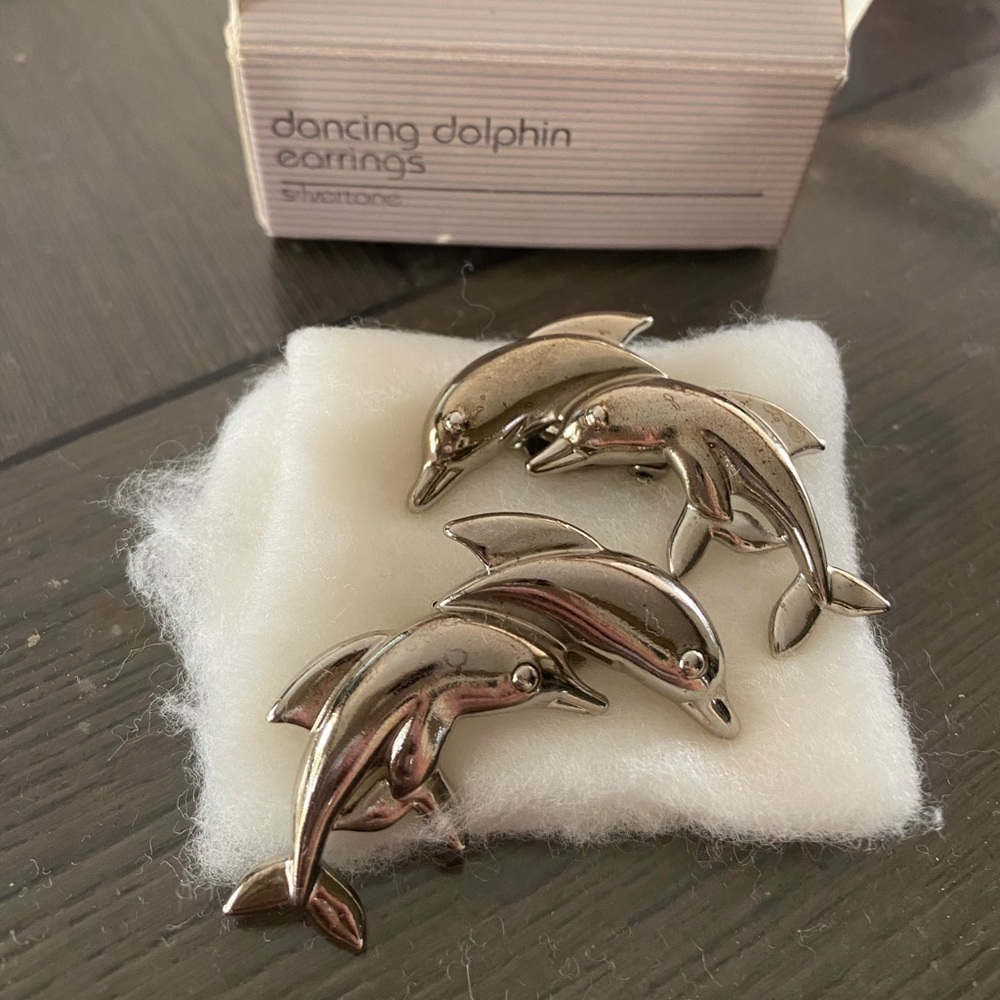 Avon Silvertone Dancing Dolphin Clip On Earrings Vintage 1990s In Original Box